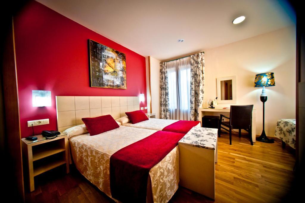 Hotel Condes De Castilla Сеговия Номер фото