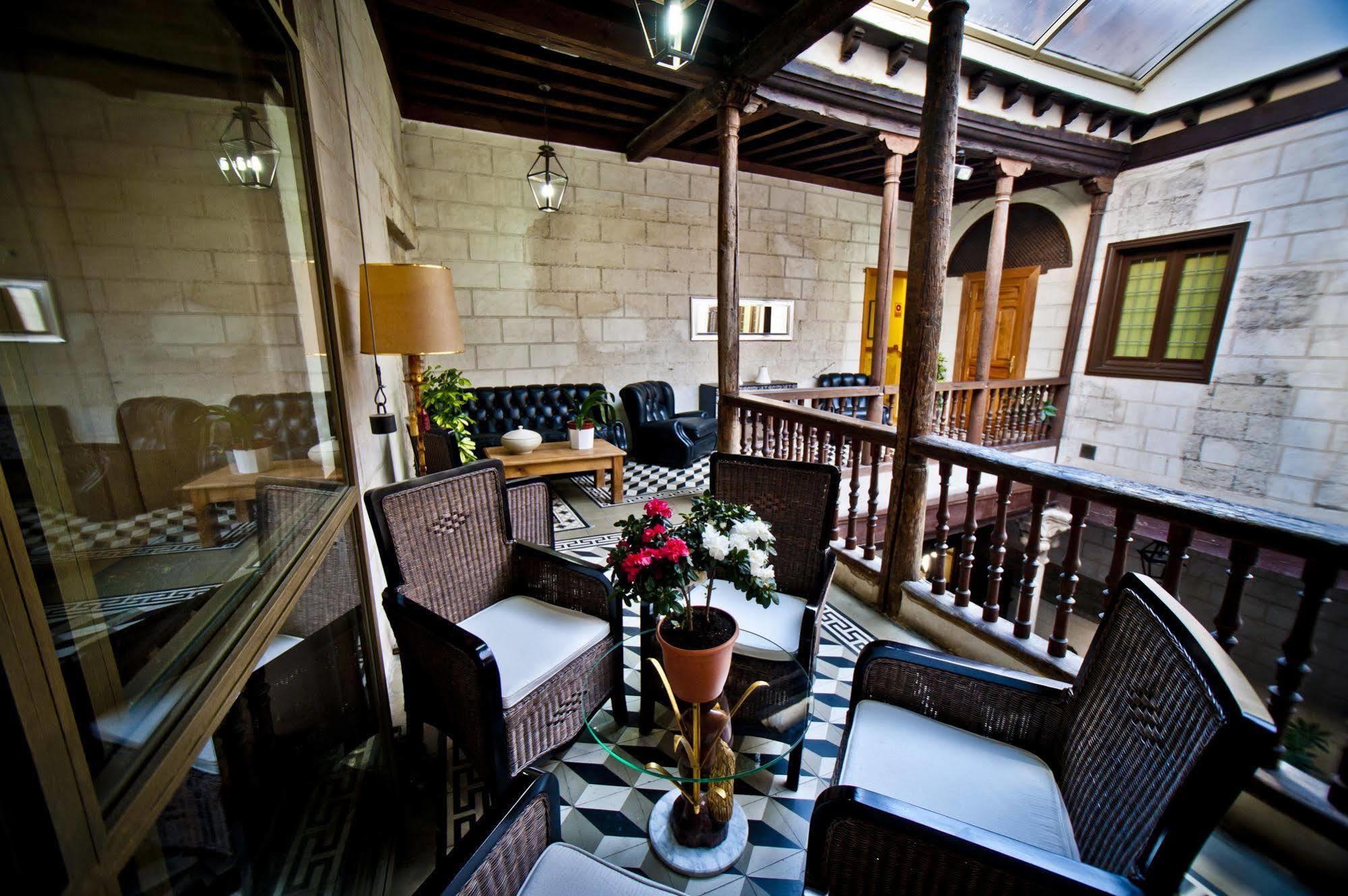 Hotel Condes De Castilla Сеговия Экстерьер фото