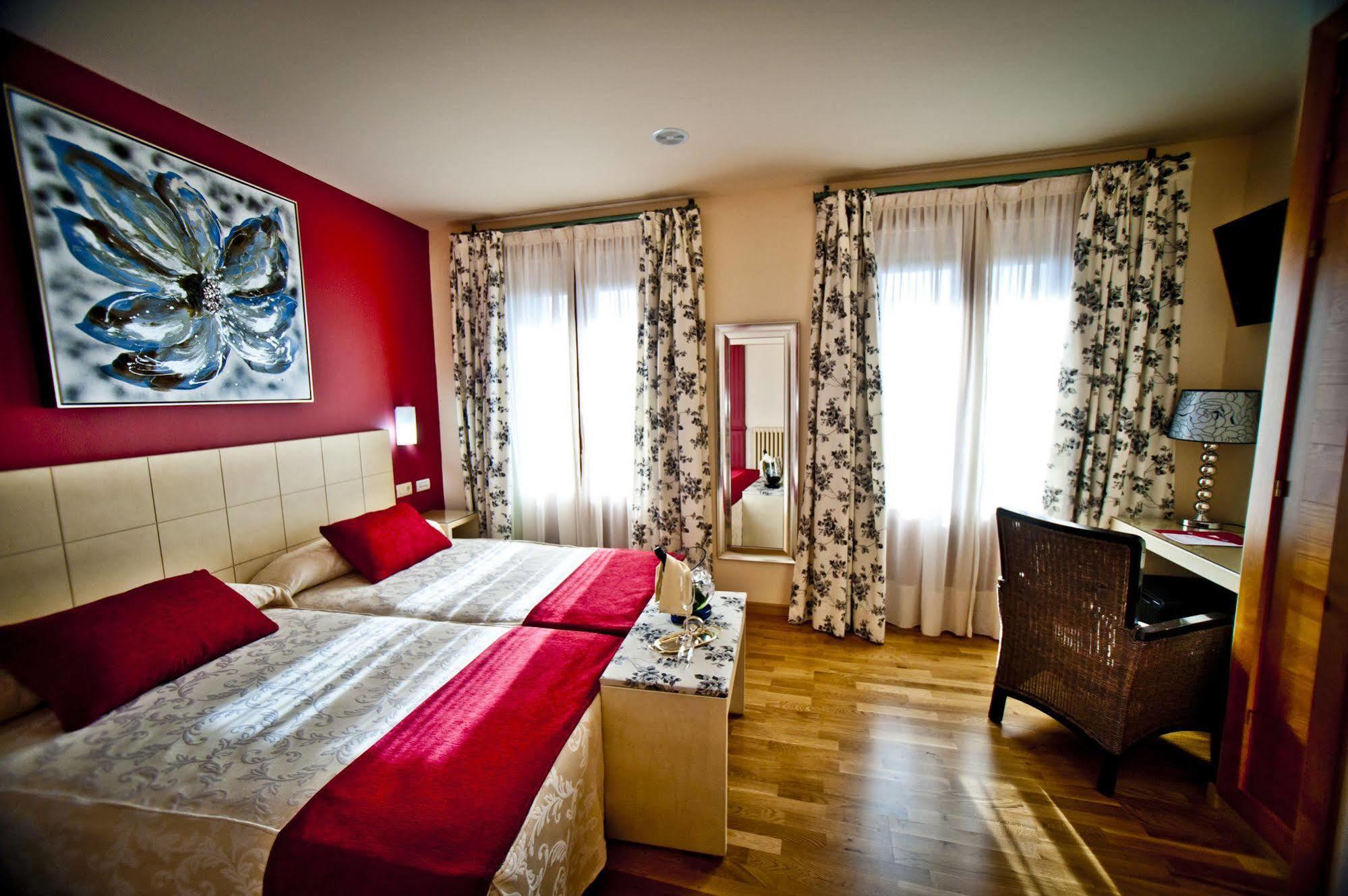 Hotel Condes De Castilla Сеговия Экстерьер фото